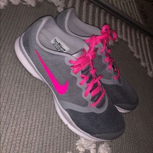 Women’s Nike’s sz 8.5